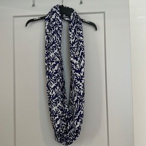 Lilly Pulitzer Infiniti Loop Scarf Coral